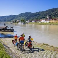 donau-fietspont-fietsen