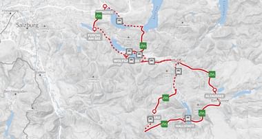 Kaart van 8-daagse fietsroute door Oostenrijks merengebied, met rode lijn van Fuschl am See via Wolfgangsee en Hallstatt naar Altaussee.