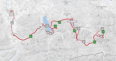 Wandelkaart met rode route door de Beierse Alpen van Bad Tölz naar Bayrischzell via Wiessee en Lenggries met accommodatiemarkering.