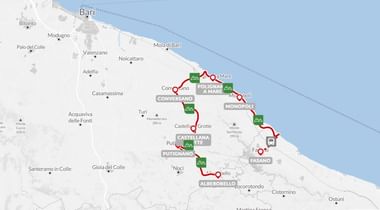 Kaart van Apulië met wandelroute van Polignano a Mare langs de kust via Monopoli, Fasano, Castellana, Putignano naar Alberobello.