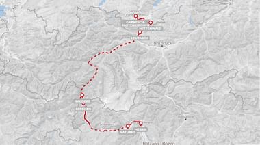 Topografische kaart met wandelroute van Garmisch-Partenkirchen via Mittenwald, Innsbruck, Nauders en Reschen naar Merano in de Alpen.