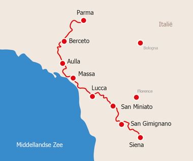 Kaart van de Via Francigena pelgrimsroute van Parma naar Siena in Italië, gemarkeerd met rode lijn en punten door steden zoals Berceto, Aulla, Massa, Lucca, San Miniato en San Gimignano.