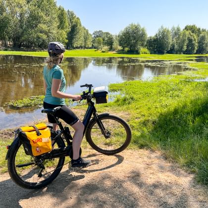 Cyclist on the banks of the Loire