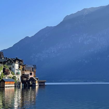 Eurohike Wanderreisen Salzkammergut die Haeuserfront von Hallstatt