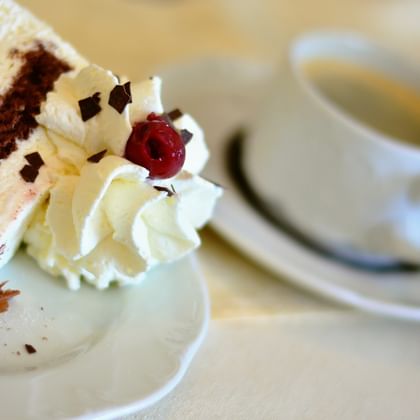 Schwarzwalder-Kirsch-taart-koffie-pauze