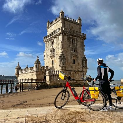 Cycle break at Torre de Belem
