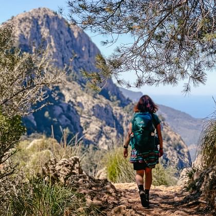eh-mallorca-trans-tramuntana-wandelaar-bergen