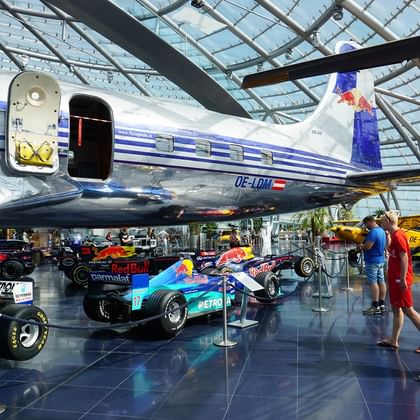 Oostenrijk, Salzburg, Salzburgerland, Hangar 7, Red Bull